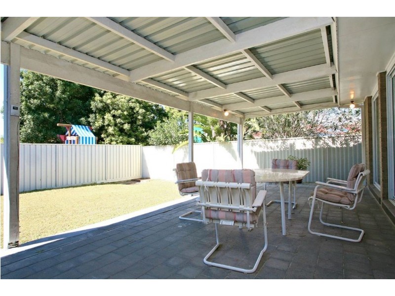 21 Chartwell Drive, Benowa QLD 4217