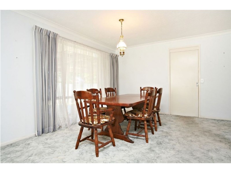 21 Chartwell Drive, Benowa QLD 4217