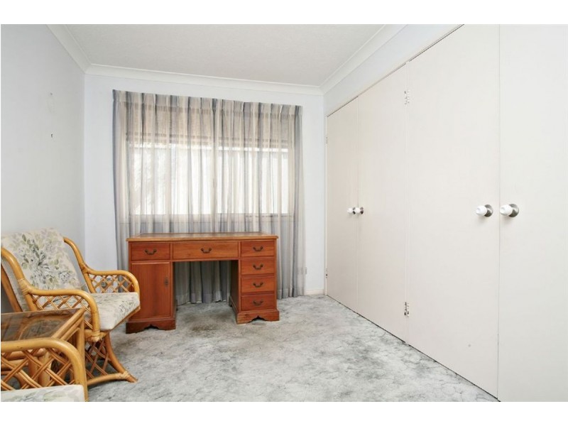 21 Chartwell Drive, Benowa QLD 4217