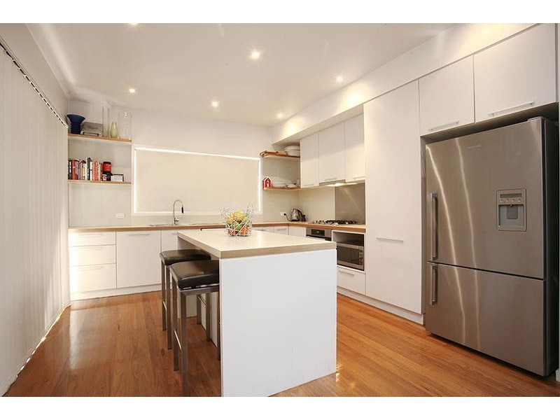 16 Walter Street, Labrador QLD 4215