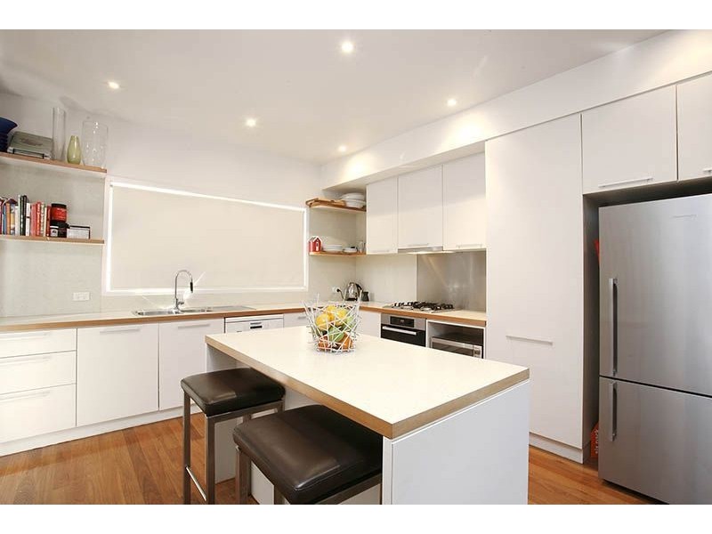 16 Walter Street, Labrador QLD 4215