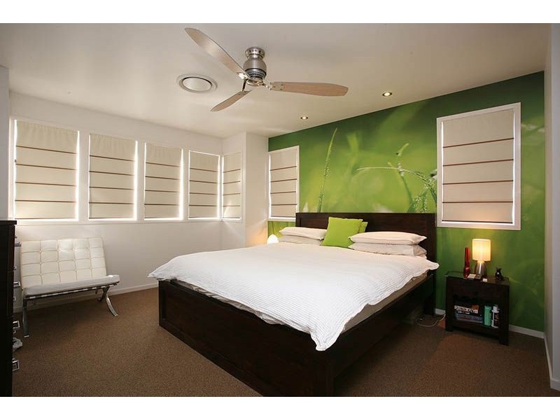 16 Walter Street, Labrador QLD 4215