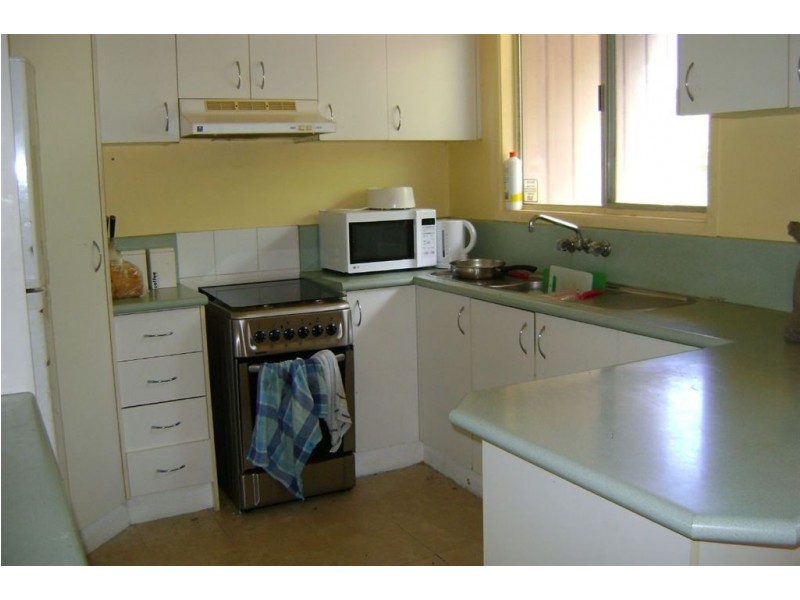 23 Caroline Street, Southport QLD 4215