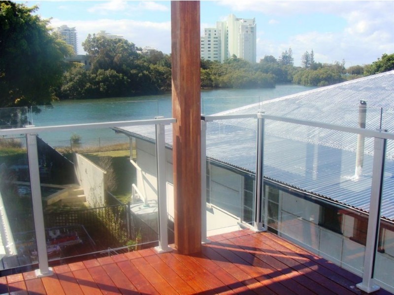 1/3 Tuesley Court, Southport QLD 4215