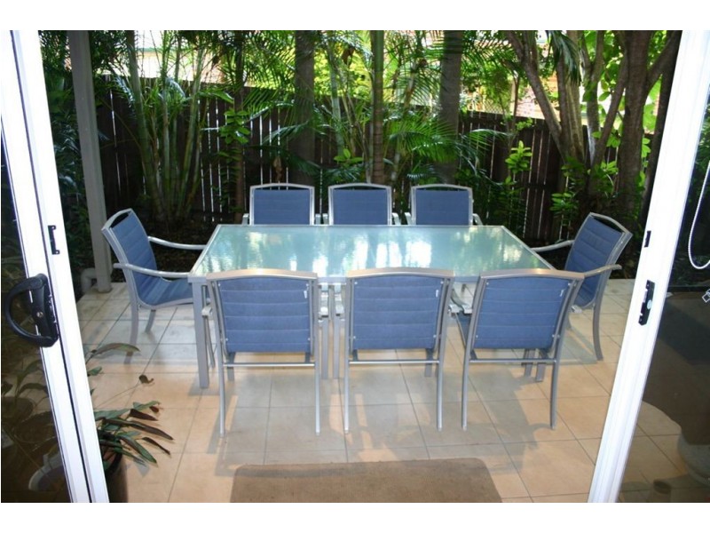 2/42 Margaret, Southport QLD 4215