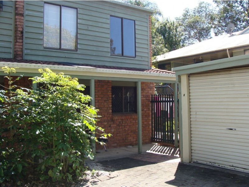 4/57 Benowa Rd, Southport QLD 4215