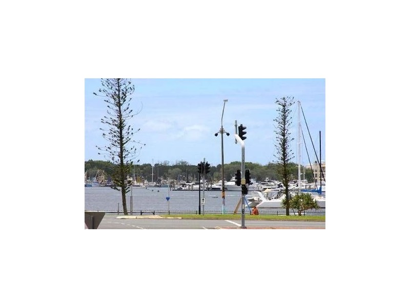 27/30 Marine Parade, Southport QLD 4215