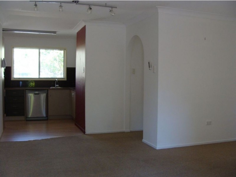 1/4 Ellen Street, Southport QLD 4215