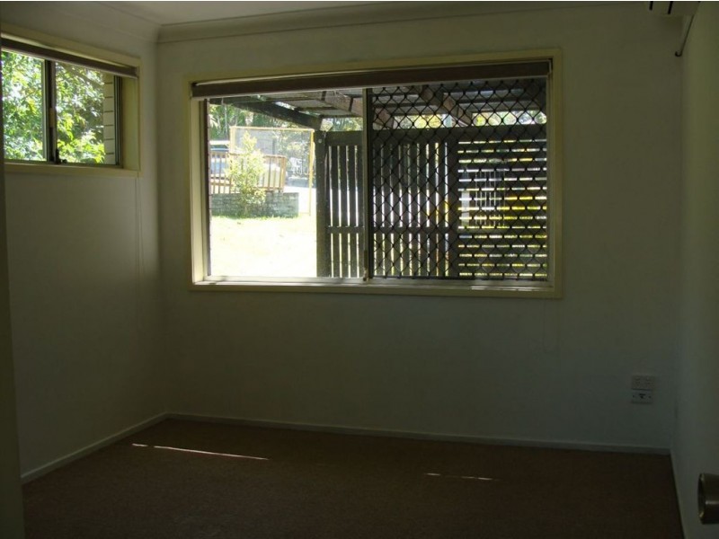 1/4 Ellen Street, Southport QLD 4215