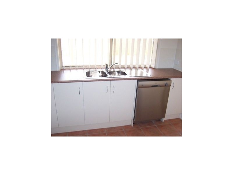 42 Banksia Drive, Raceview QLD 4305