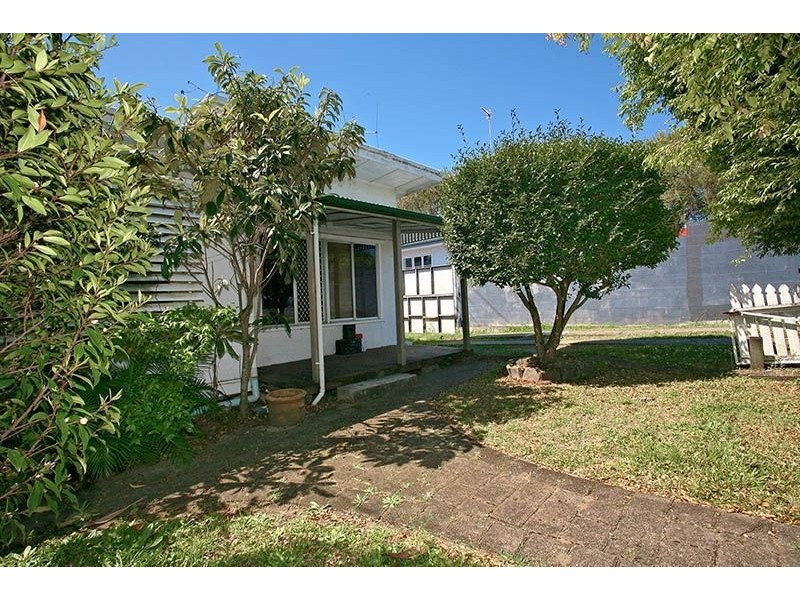 65 Central Street, Labrador QLD 4215