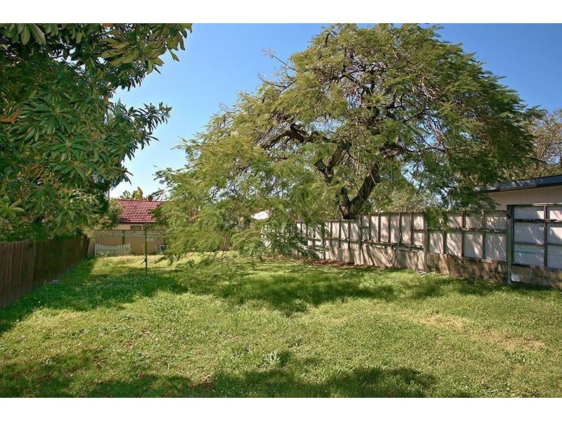 65 Central Street, Labrador QLD 4215