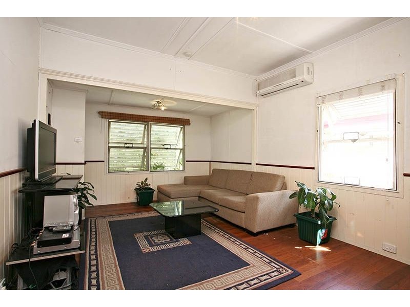 65 Central Street, Labrador QLD 4215