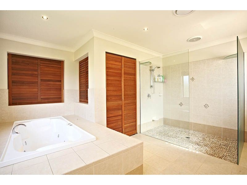 44 Meadowlake Drive, Carrara QLD 4211