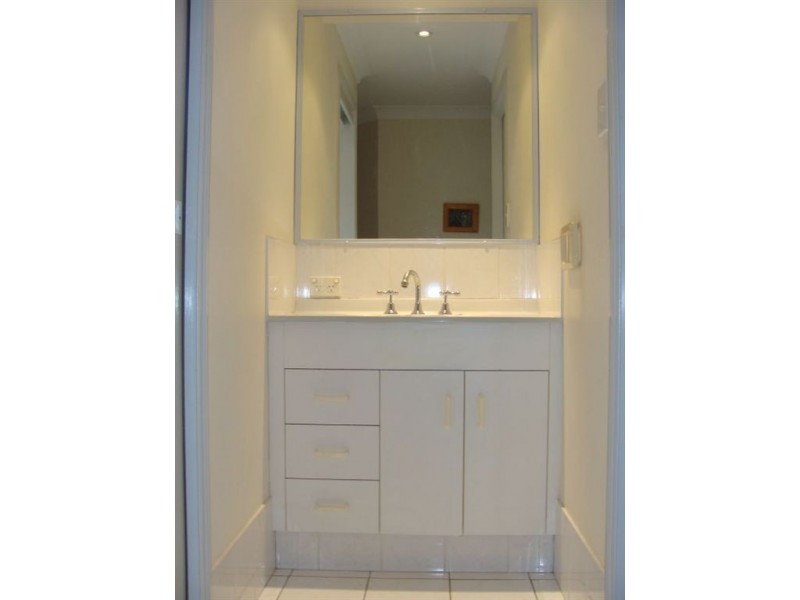 63/88 Cotlew Street, Southport QLD 4215