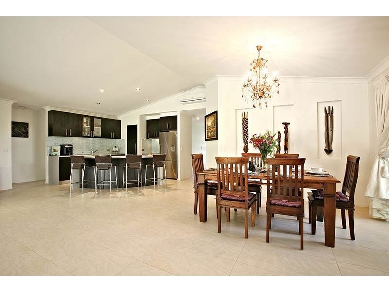22 Elkins Street, Pacific Pines QLD 4211