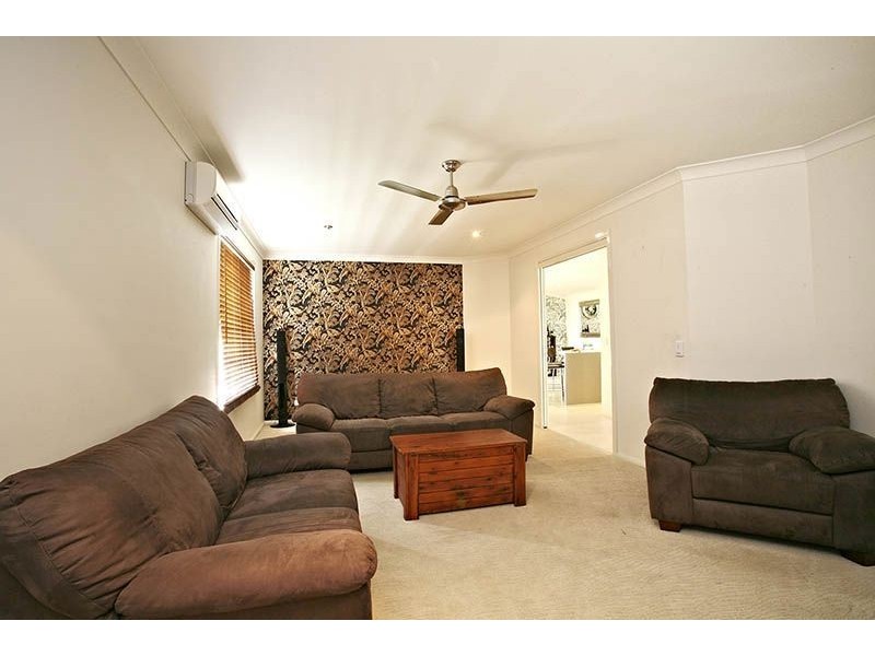 22 Elkins Street, Pacific Pines QLD 4211