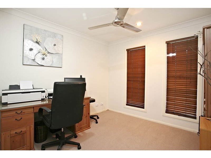 22 Elkins Street, Pacific Pines QLD 4211