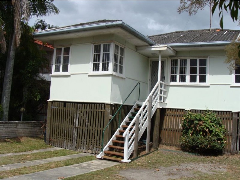 30 Lather Street, Southport QLD 4215