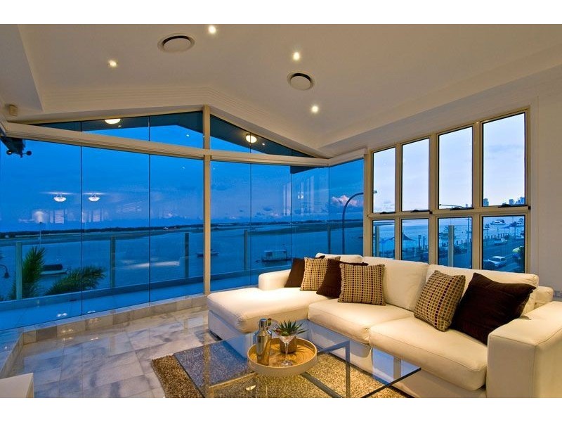 1/310 Marine Parade, Labrador QLD 4215