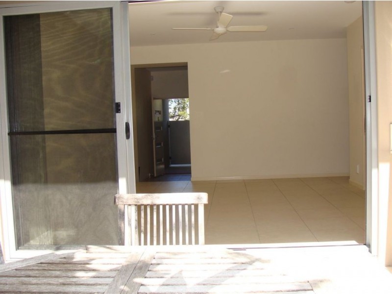 2/22 Beatty Street, Southport QLD 4215