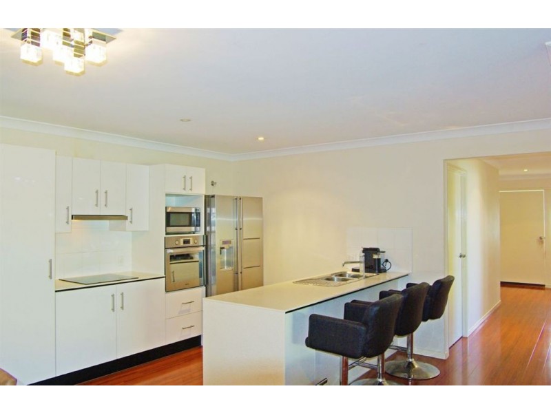 2 Tarrina Crescent, Pacific Pines QLD 4211