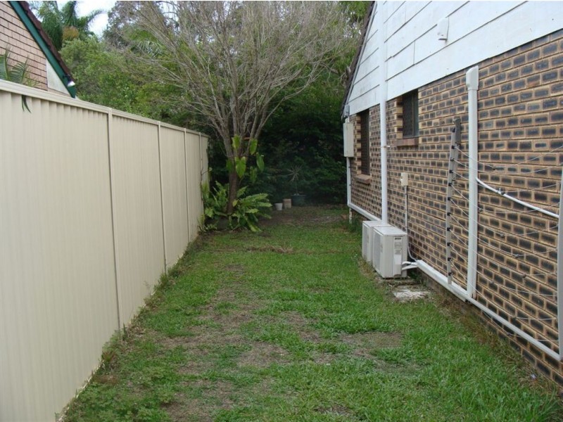 1/27 Gardiners Place, Southport QLD 4215