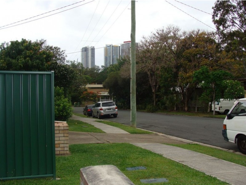 2/9 Spencer Street, Southport QLD 4215