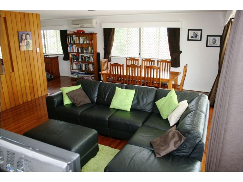 34 Cresthaven Drive, Mansfield QLD 4122