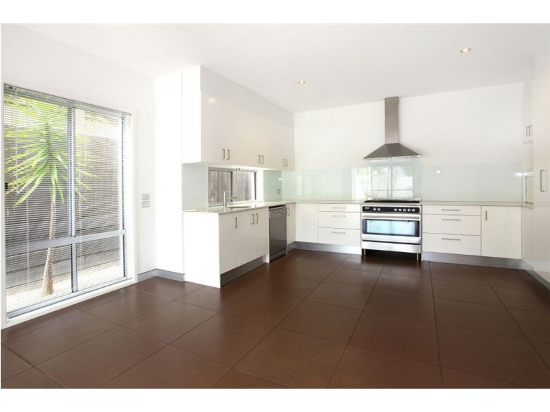 44 Meron Street, Southport QLD 4215