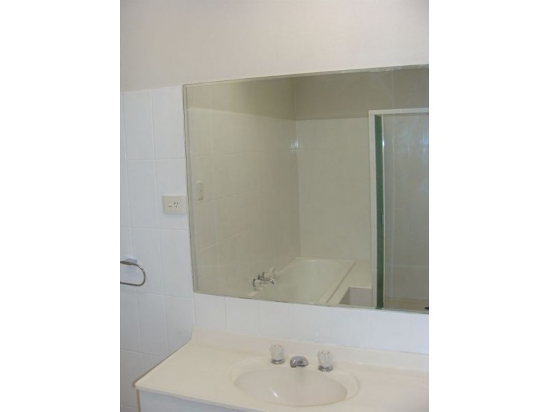 50 Melinda Street, Southport QLD 4215