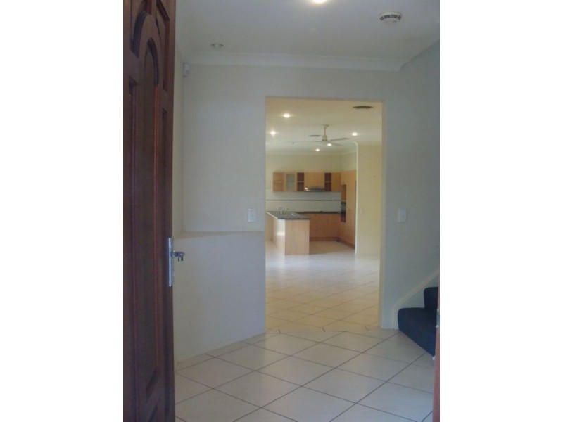 2/3 Fisher Avenue, Southport QLD 4215