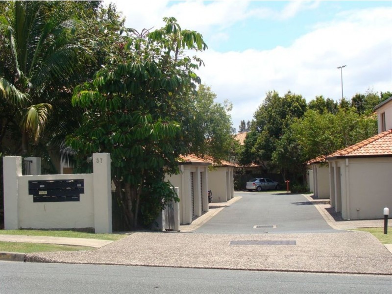 9/37 Harley Street, Labrador QLD 4215
