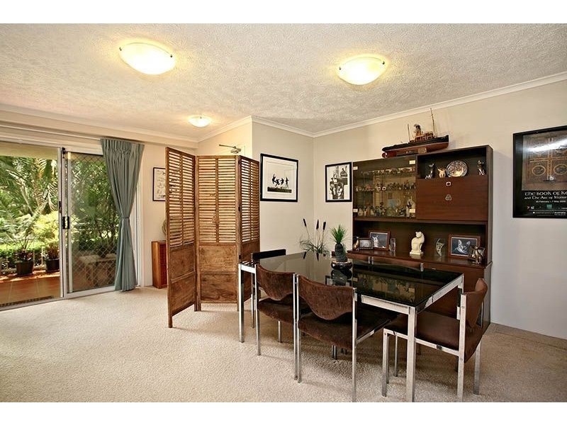 3/30 Dalpura Street, Chevron Island QLD 4217