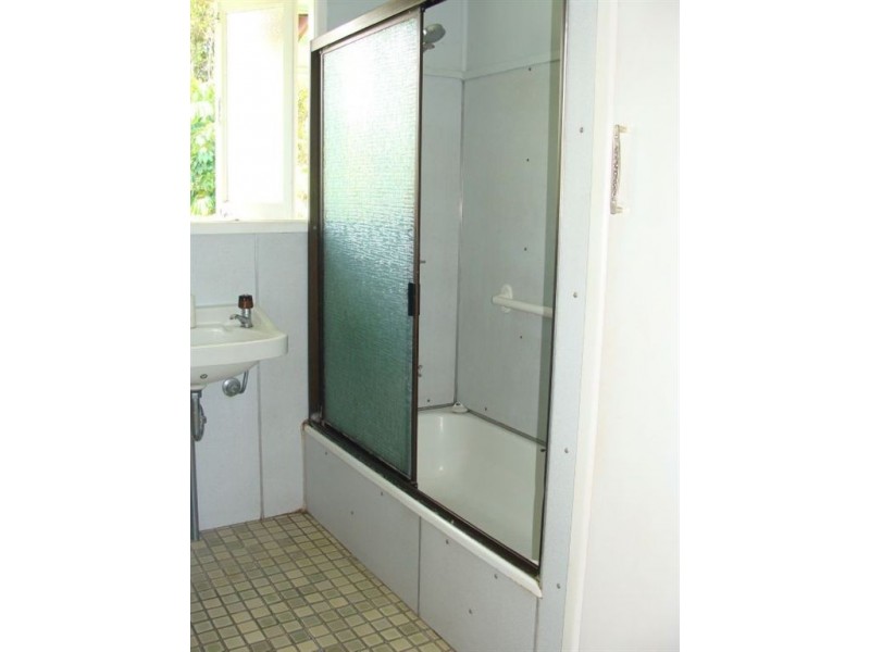 17 Mabel Avenue, Southport QLD 4215