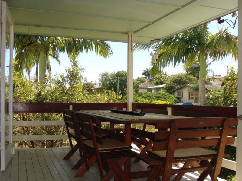 17 Mabel Avenue, Southport QLD 4215