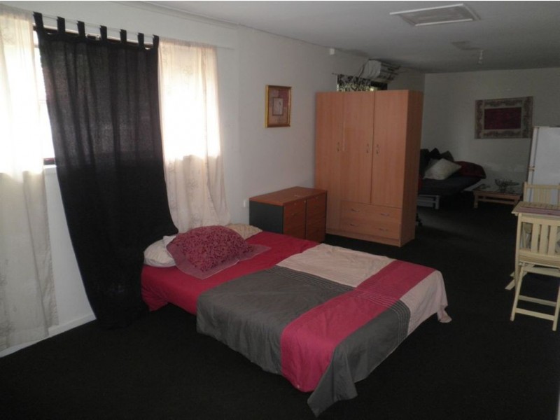 53 Bundall Road, Surfers Paradise QLD 4217