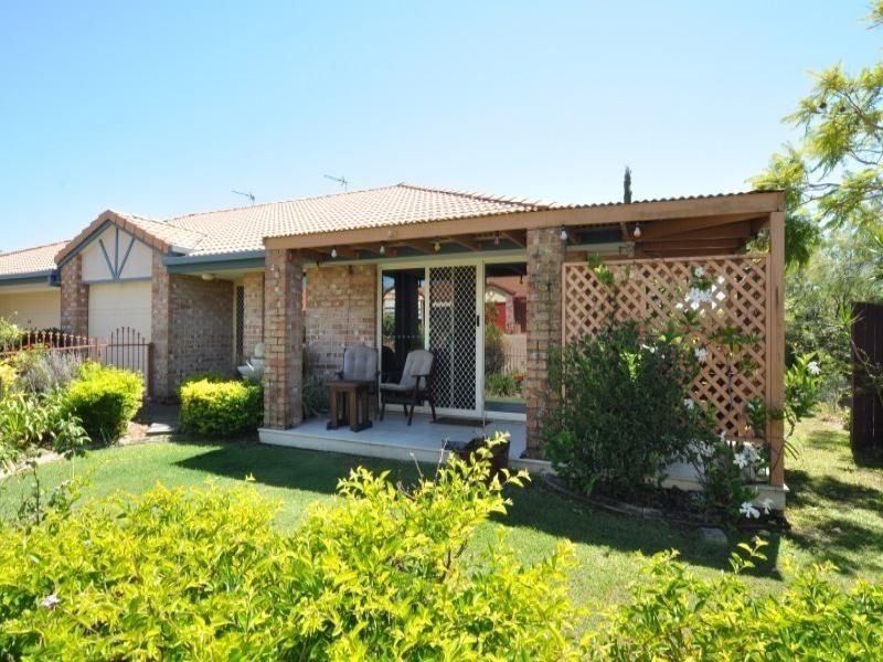 2/1 Jacqueline Avenue, Labrador QLD 4215