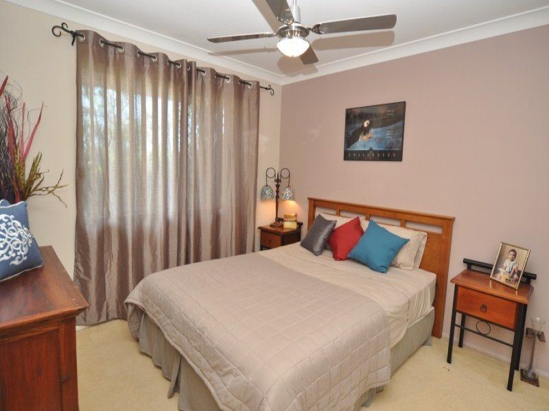 2/1 Jacqueline Avenue, Labrador QLD 4215