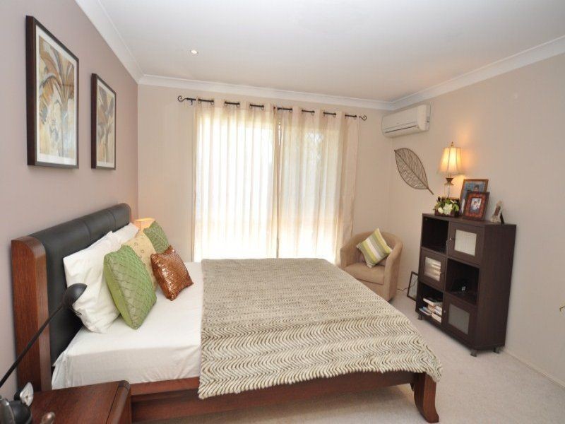 2/1 Jacqueline Avenue, Labrador QLD 4215
