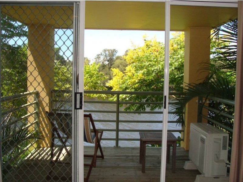 180/215 Cottesloe Drive, Mermaid Waters QLD 4218