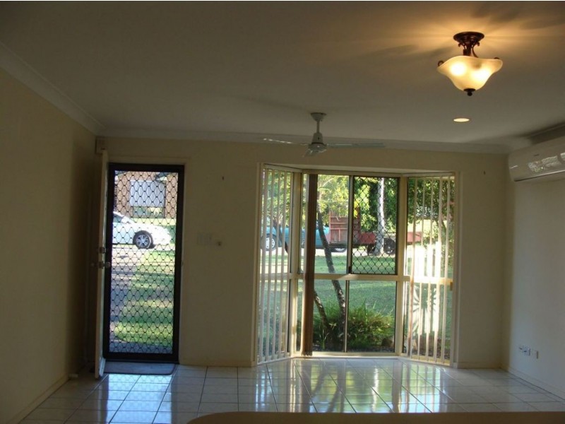 1/5 Jessica Court, Arundel QLD 4214