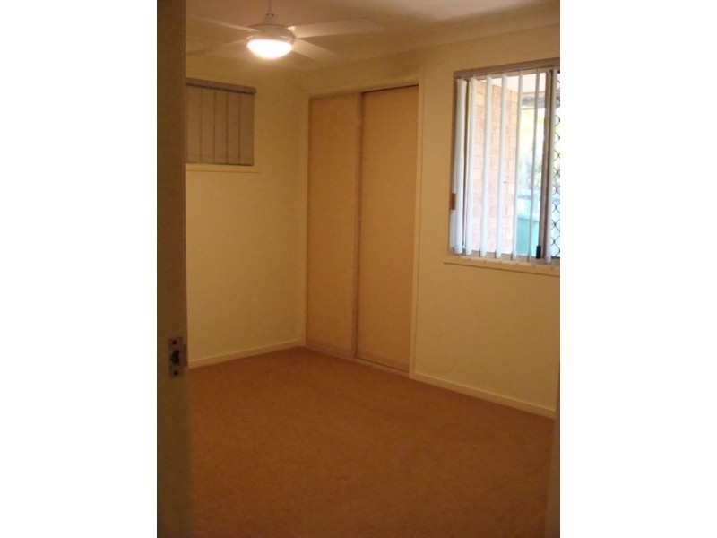 1/5 Jessica Court, Arundel QLD 4214