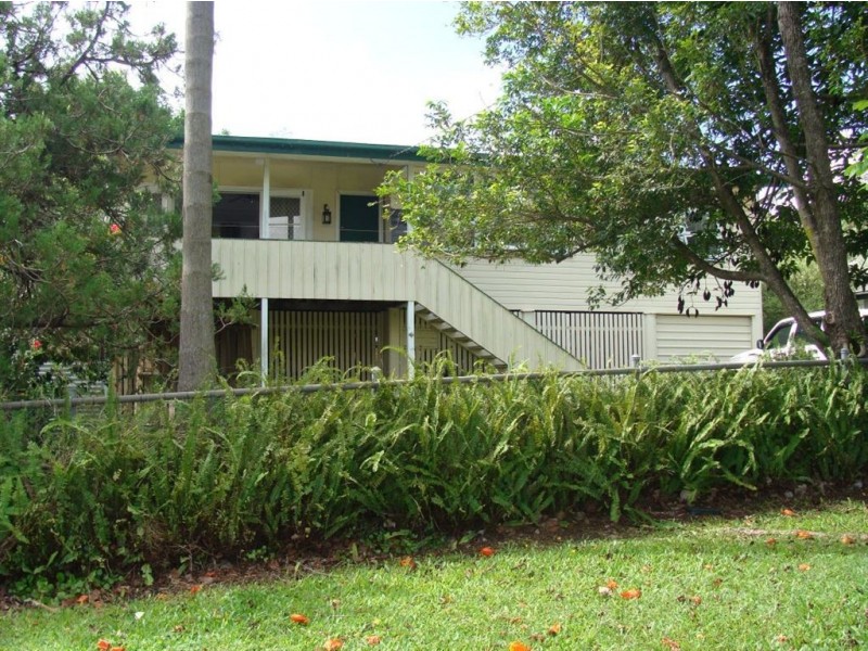 3 Barton Avenue, Southport QLD 4215