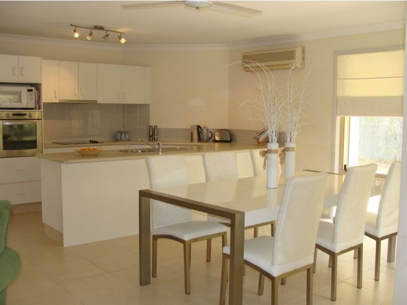 63/88 Cotlew Street East, Southport QLD 4215