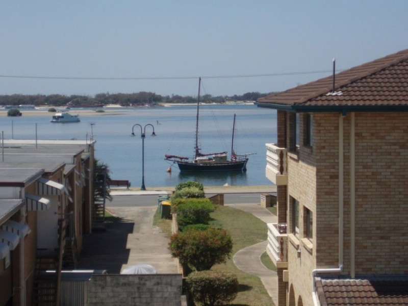 13/103 Frank Street, Labrador QLD 4215