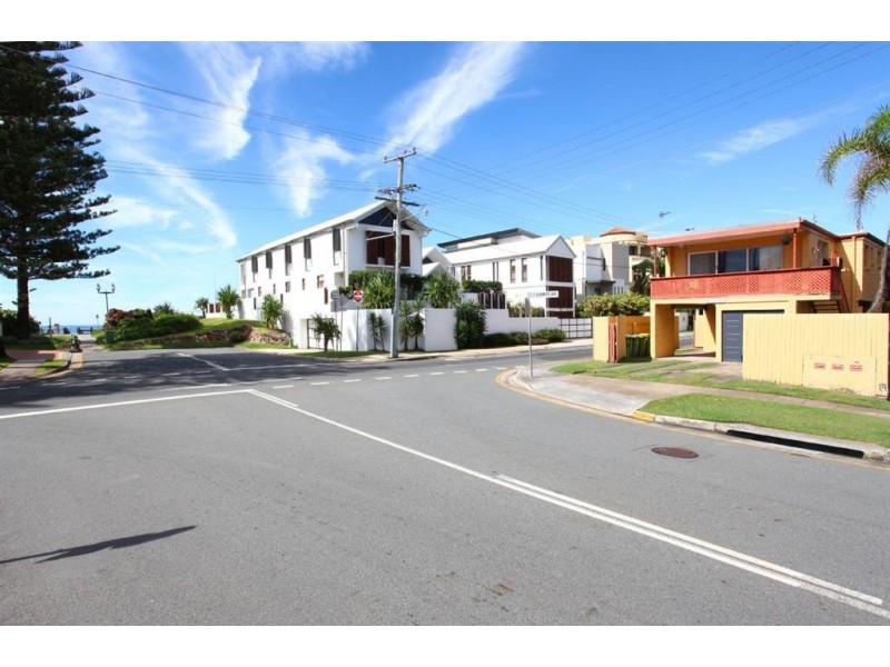 1/4 Sunbrite Avenue, Mermaid Beach QLD 4218