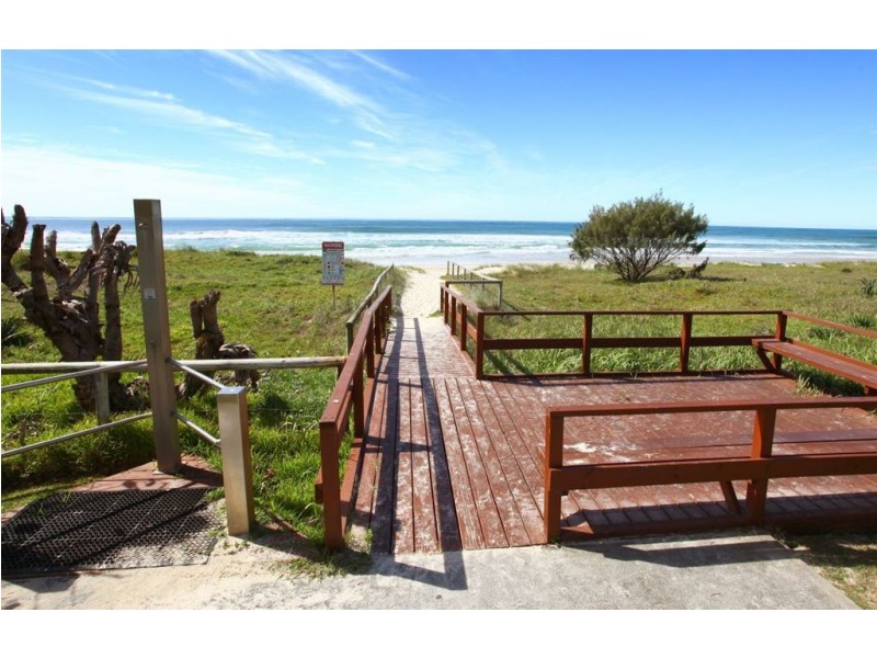 1/4 Sunbrite Avenue, Mermaid Beach QLD 4218