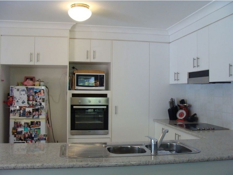 2/35 Nakina Street, Southport QLD 4215