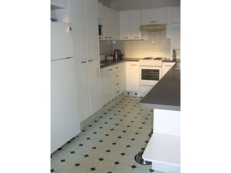 22 Melinda Street, Southport QLD 4215